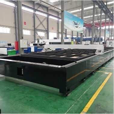 3kw 4kw 6kw 8kw μηχανή κοπής με λέιζερ για μέταλλο 8mm 10mm 15mm Fiber Laser Enclosed CNC